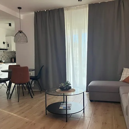 Oblica-beautiful New, Well Equipped