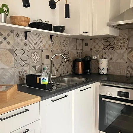 Oblica-beautiful New, Well Equipped *