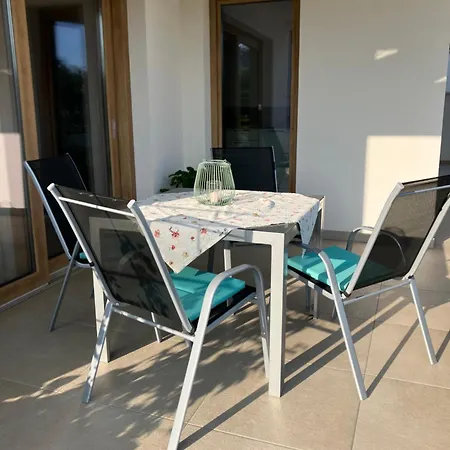 Oblica-beautiful New, Well Equipped *