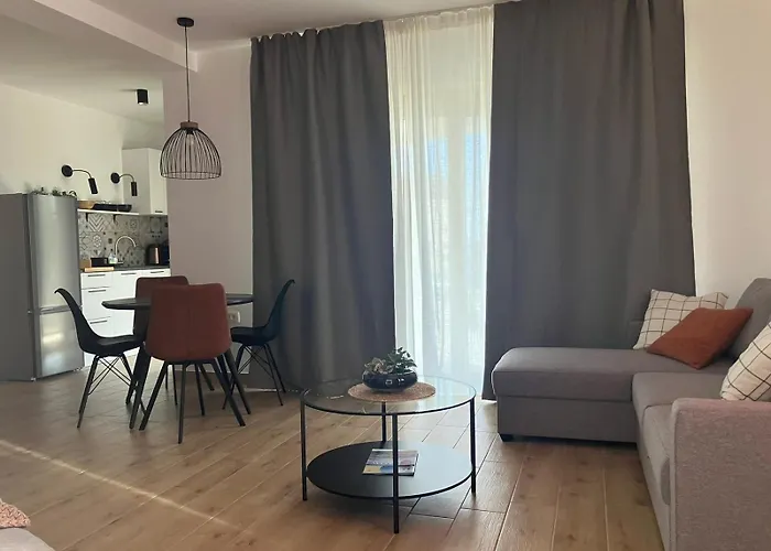 Oblica-beautiful New, Well Equipped