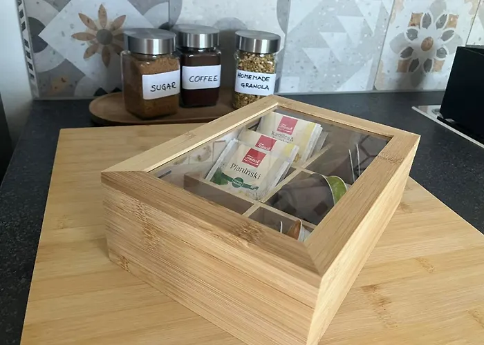 Oblica-beautiful New, Well Equipped *