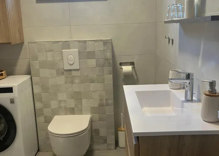 Oblica-beautiful New, Well Equipped