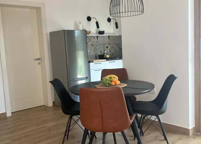 Oblica-beautiful New, Well Equipped * Kastav