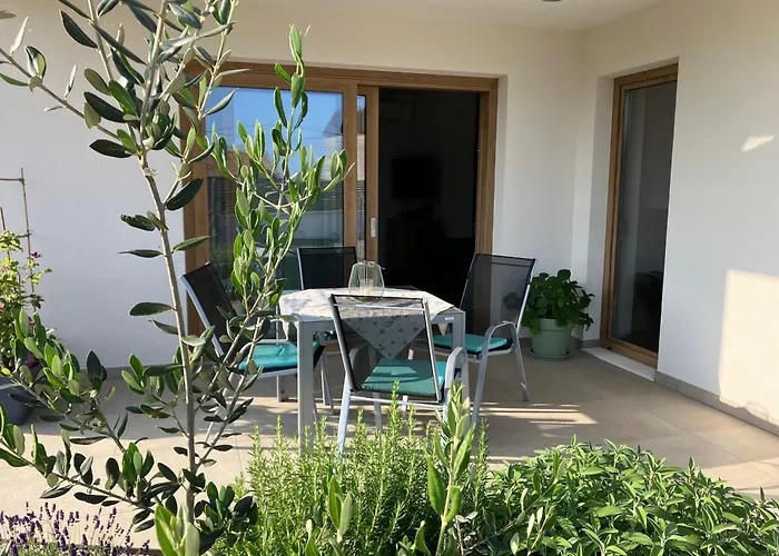 Oblica-beautiful New, Well Equipped Apartament *