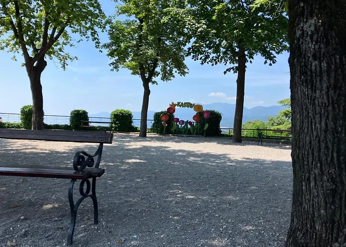 Oblica-beautiful New, Well Equipped *